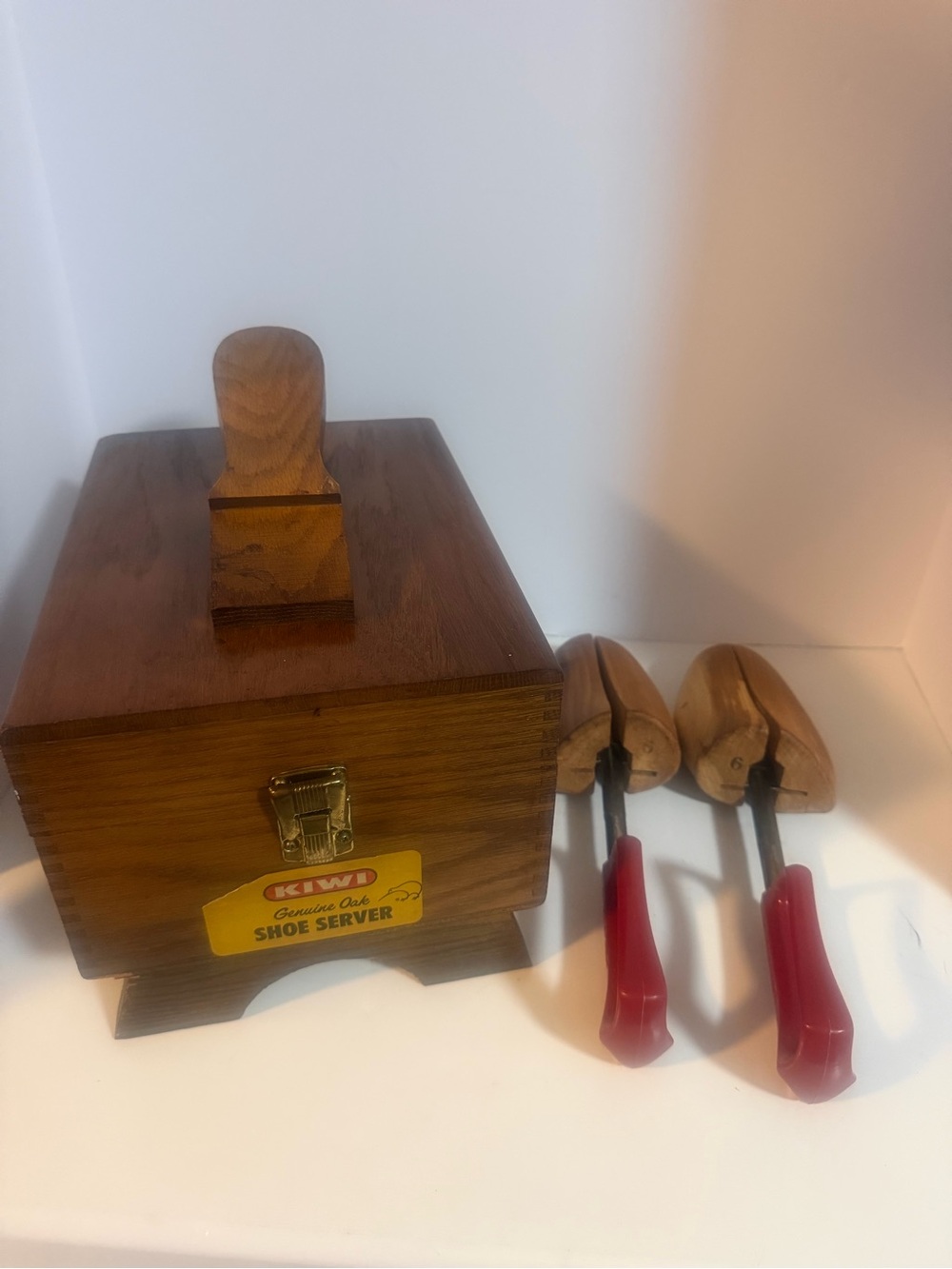 Vintage Kiwi Oak Shoe Server with vintage Red-Handled Cedar Shoe Trees - Picture 2 of 11